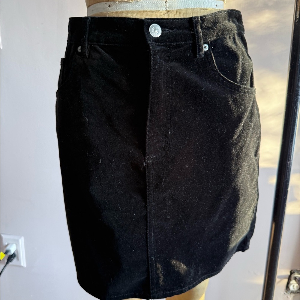H&M Black Mini Pencil Skirt for Casual Work